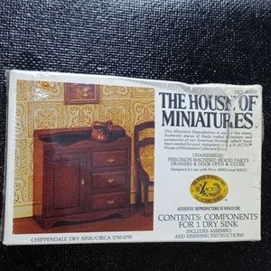 VINTAGE The House of Miniatures #40019